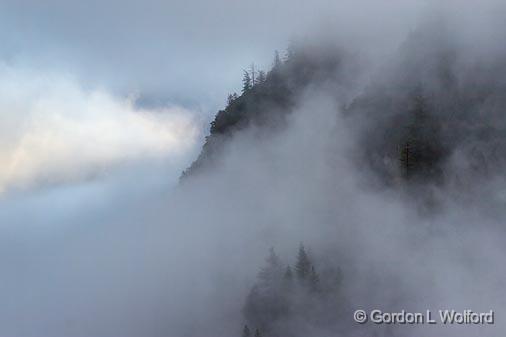Fog-filled Yosemite Valley_22841.jpg - Photographed in Yosemite National Park, California, USA.
